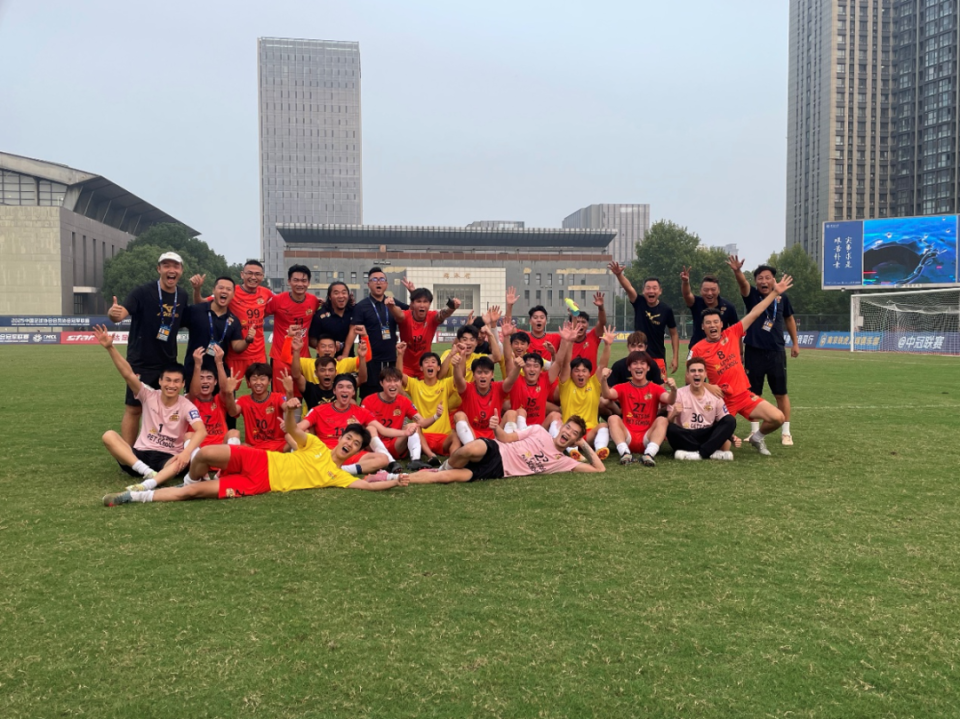 数百万, 橘橙队以 数百万, 橘橙队以