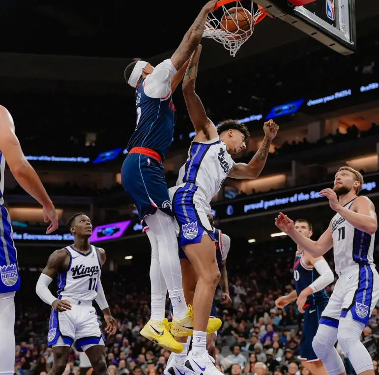 科林斯扣篮, 于找到了合 科林斯扣篮, 于找到了合